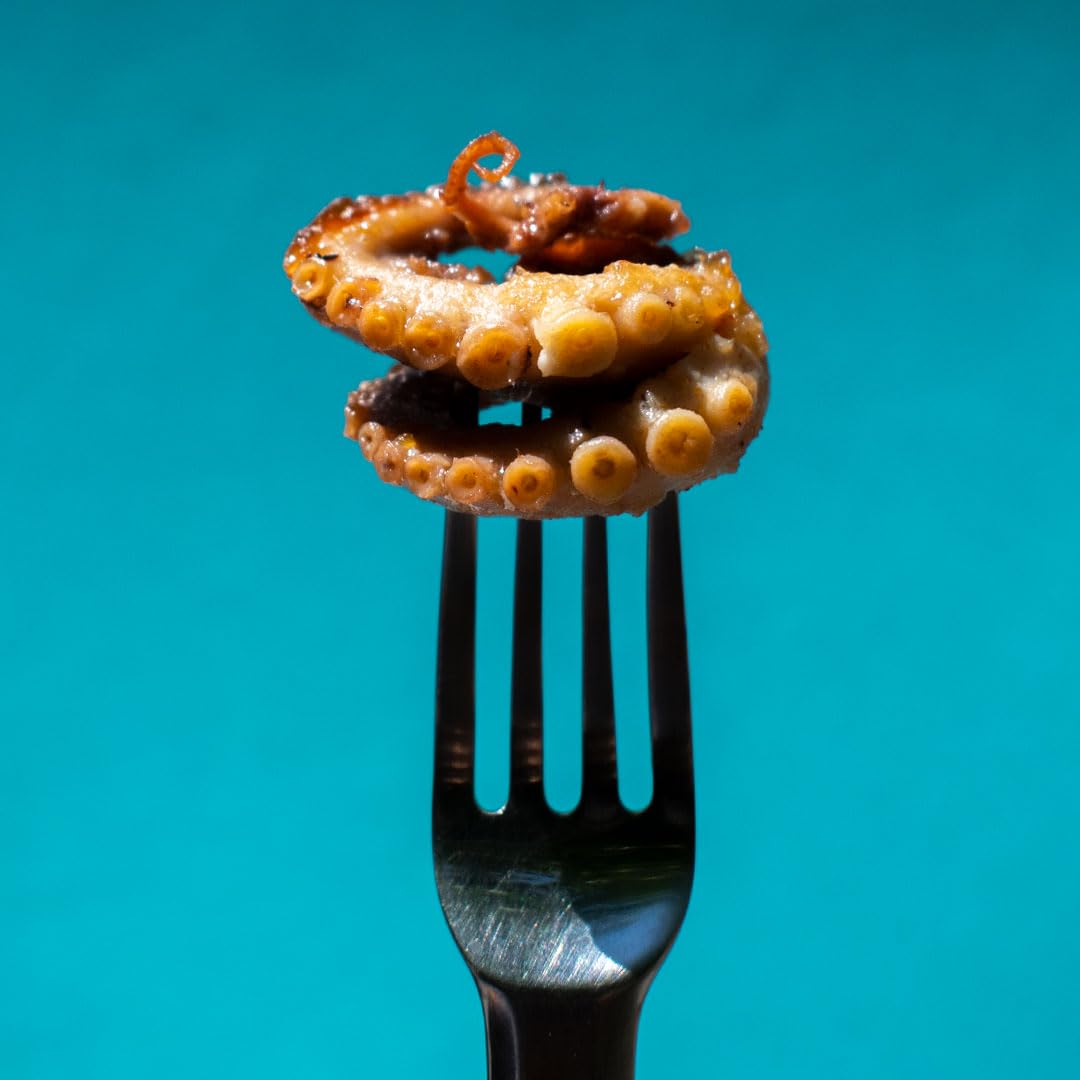 Spanish Octopus Canned in Garlic Sauce | Wild Caught, B Vitamins, Omega-3 | Tinned Seafood by Ati Manel | 1 x110g Can