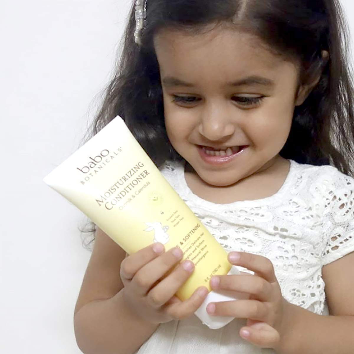Babo Botanicals Moisturizing Oat & Calendula Conditioner – Silicone-Free, Lightly Scented Formula for Dry or Sensitive Hair – Gentle for Baby, Toddler, Kids & Family – Vegan