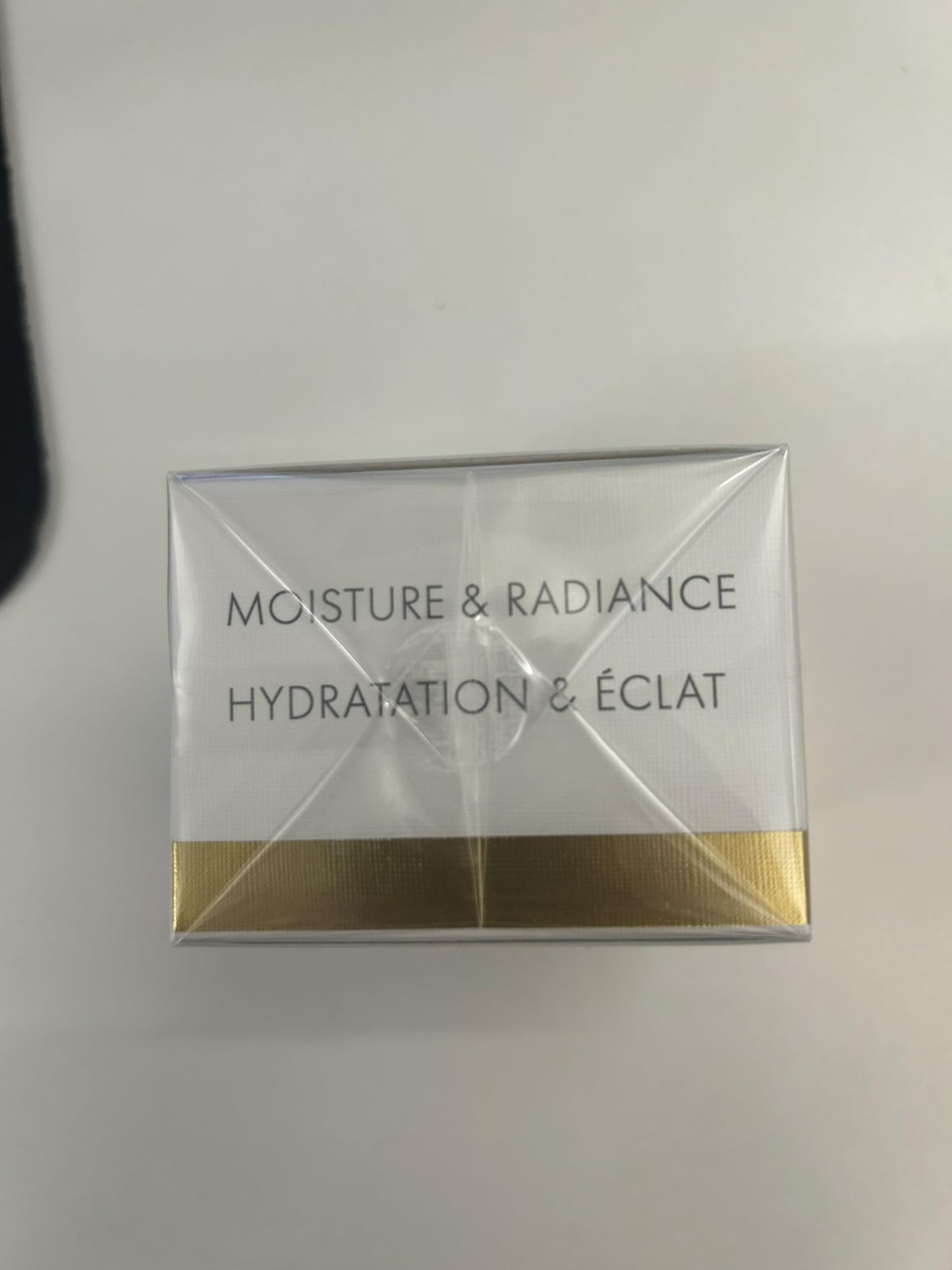 EVE LOM Moisture Cream | Hydrating and lightweight daily facial moisturizer. Protective antioxidants and advanced anti-ageing Hyaluronic Acid plump skin and deliver long-lasting hydration