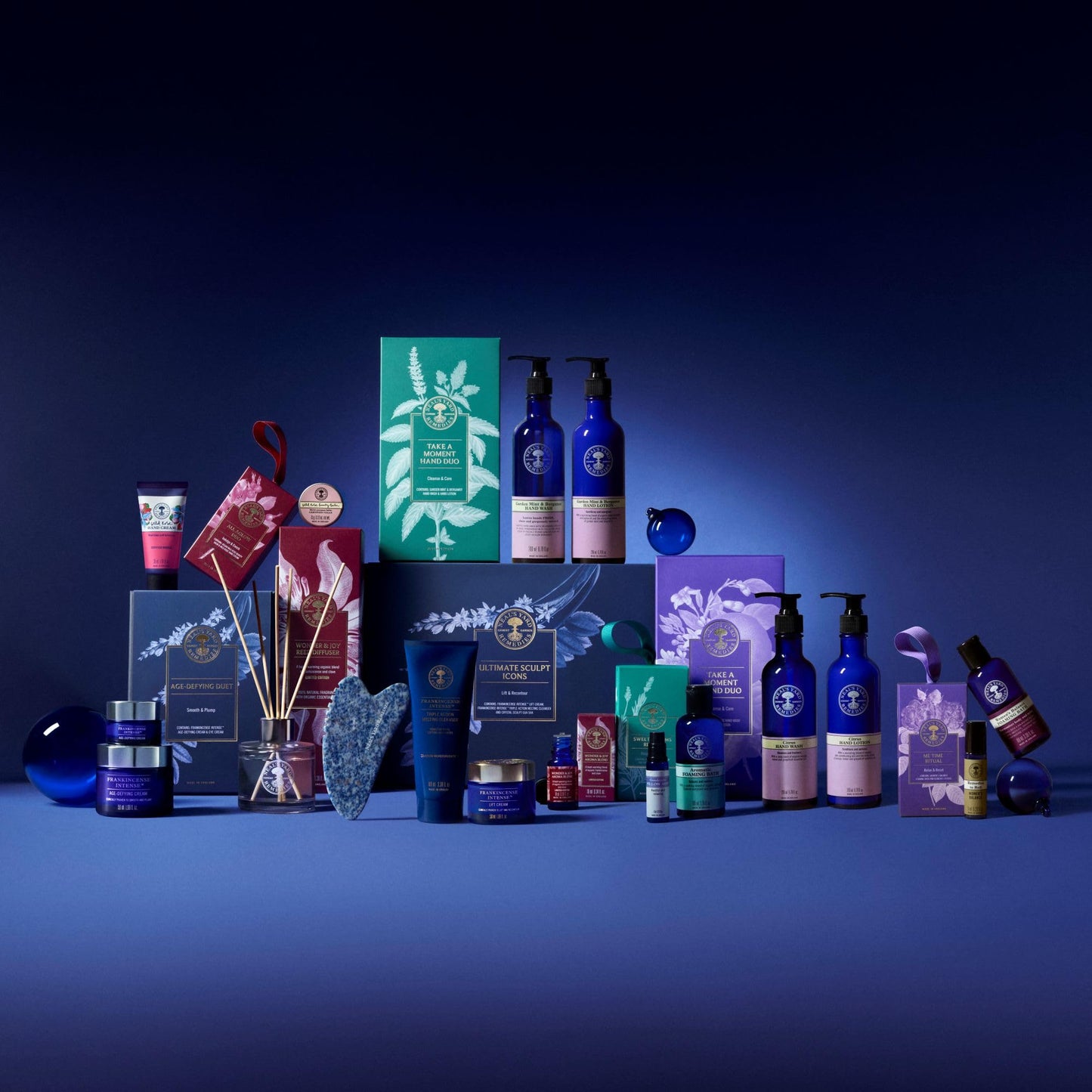 Neal's Yard Remedies Take A Moment Garden Mint & Bergamot Gift Set, Hand Wash & Hand Lotion with Essential Oils, Vegan & Cruelty-Free, Set of 2