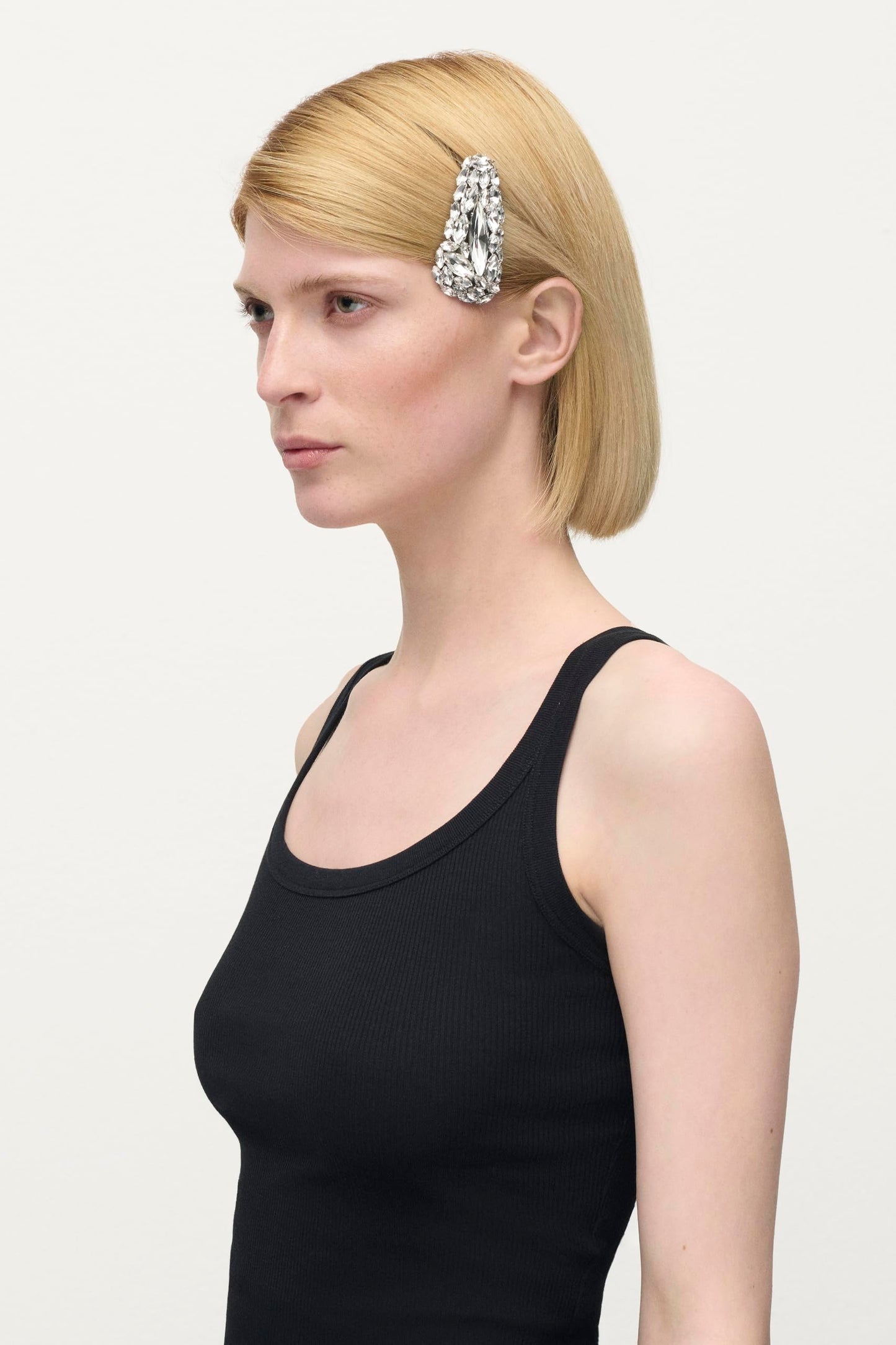 AREA Crystal Cluster Triangle Hairclip