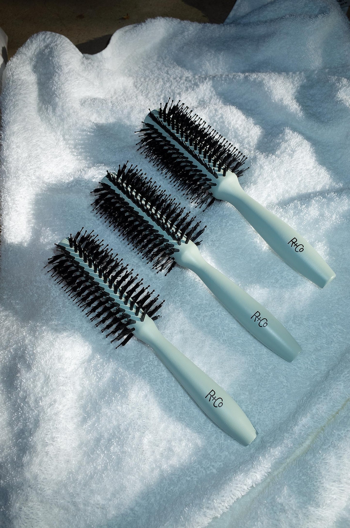 R+Co Vegan Boar Bristle Hair Brush #2 (42 mm)