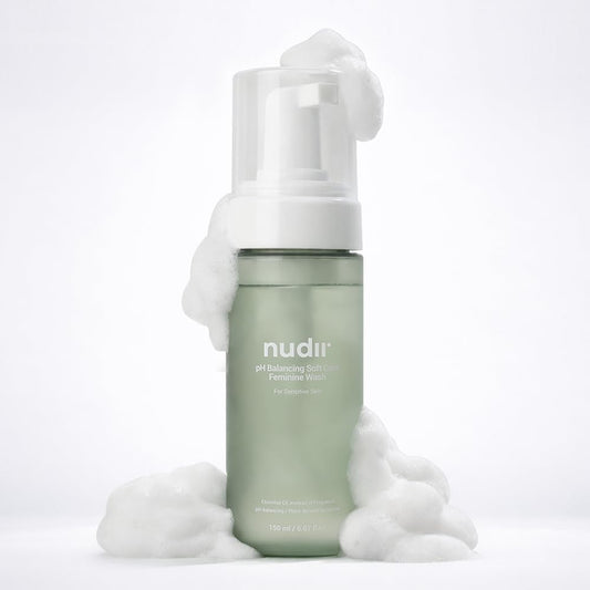 nudir pH Balancing Feminine Wash – Gentle Foaming Cleanser with Salvia Essential Oil | Mildly Acidic, Vegan, EWG Green Formula for Daily Care – 220g