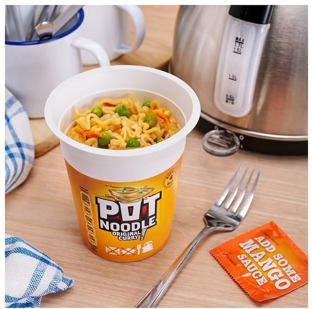 Pot Noodle Original Curry Flavour - 90g - Pack of 4 (90g x 4) by Pot