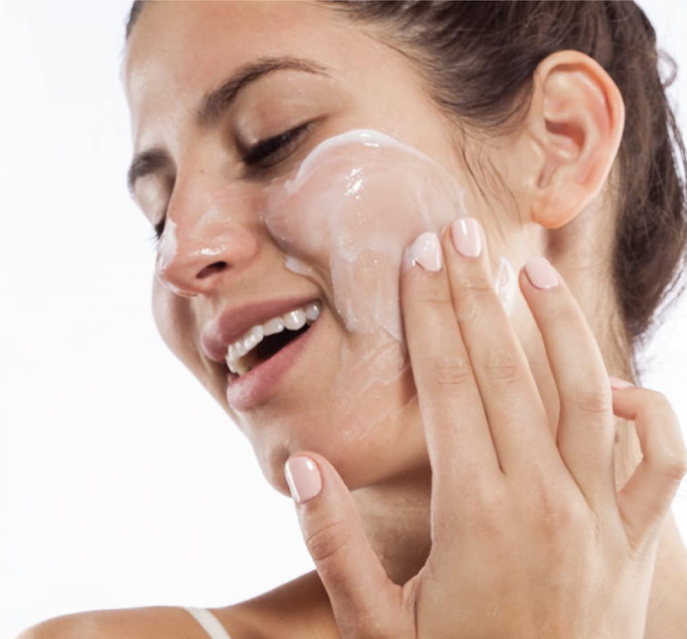FarmHouse Fresh Mighty Brightyââ€ž¢ Vitamin C + Chamomile Brightening Mask, 3.2 oz.