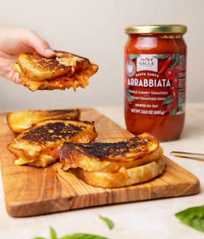 SACLA Arrabbiata Cherry Tomato Pasta Sauce with No Added Sugar | 100% Italian Grown Tomatoes with Spicy Red Chili Pepper | 24 oz Glass Jar | Imported from Italy | Non-GMO Authentic Italian Sauce