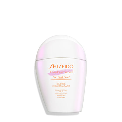 Shiseido Urban Environment Oil-Free Sunscreen SPF 42 - Protects, Hydrates, Mattifies & Works as Face Primer - Water Resistant for 40 Minutes - Non-Comedogenic