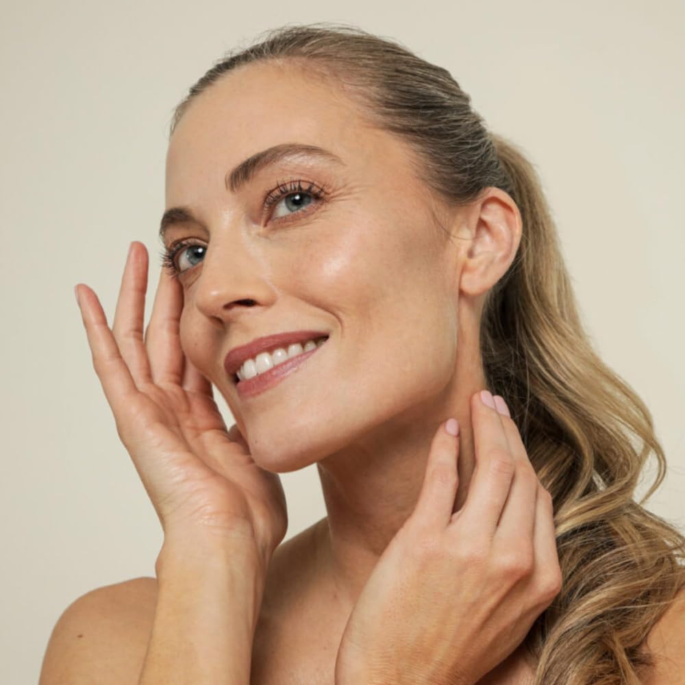GERMAINE DE CAPUCCINI | Timexpert White Power Light Serum | Hydrating face serum | Daily Boost of Luminosity - All type of Skins - Dermatologist Tested - 1.7 Fl oz