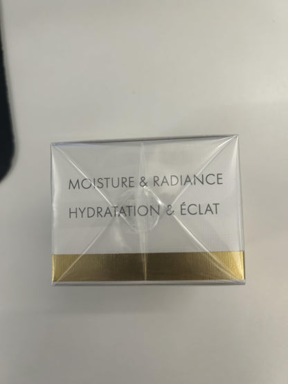 EVE LOM Moisture Cream | Hydrating and lightweight daily facial moisturizer. Protective antioxidants and advanced anti-ageing Hyaluronic Acid plump skin and deliver long-lasting hydration