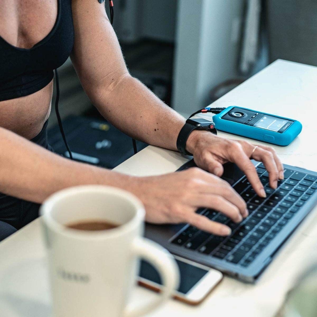 Compex Edge 3.0 Muscle Stimulator with TENS Kit – 4 Programs – Helps facilitate and Improve Muscle Performance
