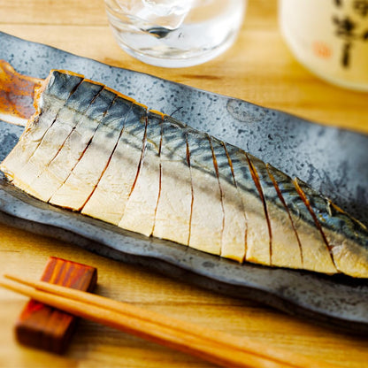 Premium Japanese Smoked Mackerel – Gourmet Seafood Snack with Yagatame Salt – Ready-to-Eat, High in Omega-3 – Delicious on Salads, Pasta, or Crackers – 3.35oz (95g)