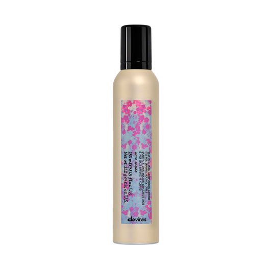 Davines This Is A Curl Moisturizing Mousse, Medium Hold Hydration & Bounce - Creamy Mousse for Defined Curls - Adds Structure & Softness, 8.45 Fl Oz