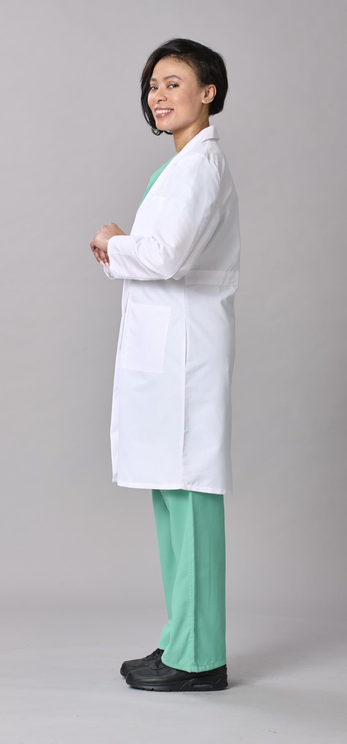 Medline Women's Lab Coat, Full Length, 5-Button Front with Long Sleeves, 3 Functional Pockets & Reinforced Pen Pocket, Professional Medical Coat for Women, White, XS, 1 Count