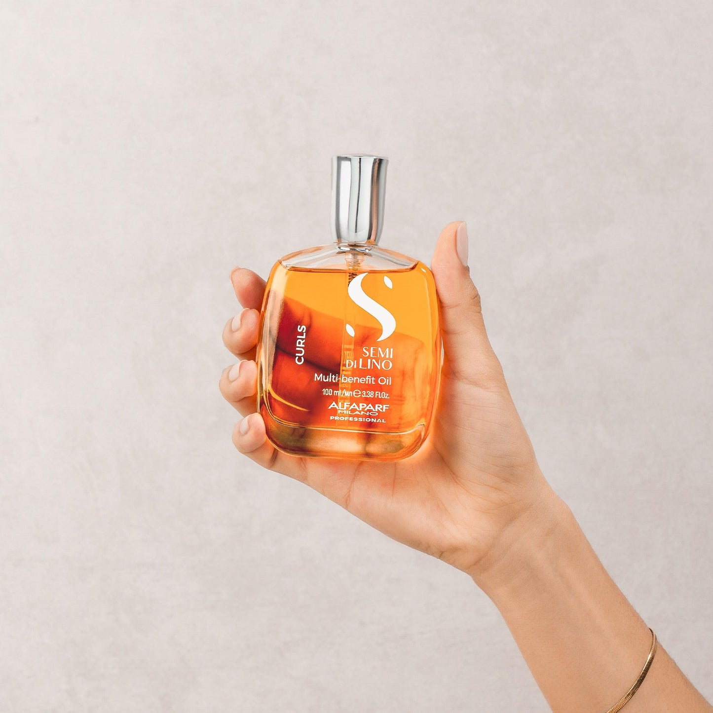 Alfaparf Milano Semi di Lino Curls Nourishing Hair Oil for Wavy and Curly Hair- Lightweight Multi-Benefit Serum - Reduces Frizz - Adds Shine and Hydration - Humidity and Heat Protection - 3.38 fl. oz.