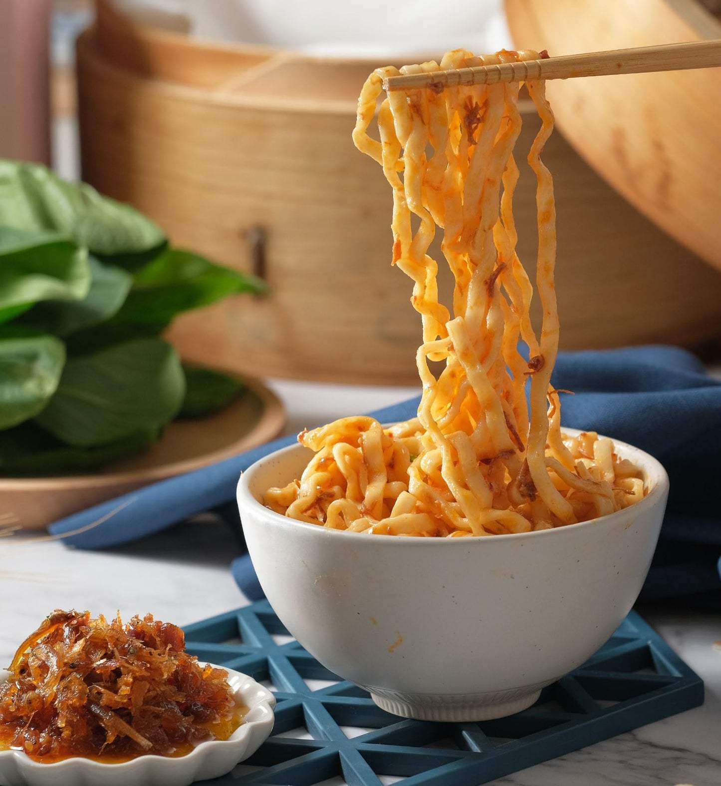 San Nan Taiwan Dry Noodles – XO Scallop Sauce Flavor Slightly Spicy Noodles, Sun-Dried Instant Noodle, Shredded Scallops - Taiwanese Food, Non-Fried Healthy, No Preservatives, 4.23 Oz, 4 Count