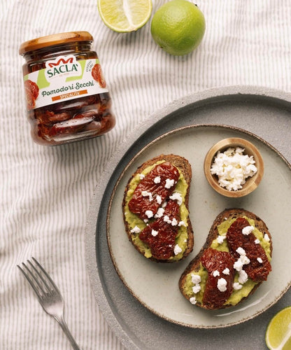 SACLA Sundried Tomatoes Antipasti in Oil | Italian Sun-Dried Tomatoes Preserved in Sunflower Oil with Herbs | 9.88 oz Glass Jar | Non-GMO Gourmet Antipasto | Imported from Italy