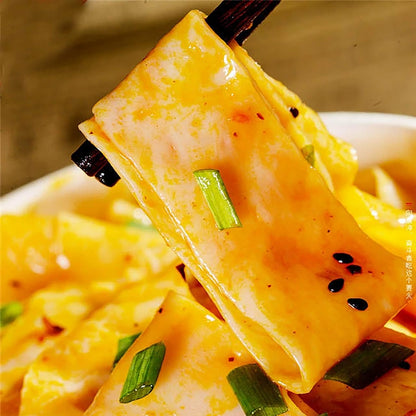Authentic Sichuan Red oil pastry noodles 105g*4pcs,Sichuan spicy snacks (Hot and sour) Non-fried 红油面皮