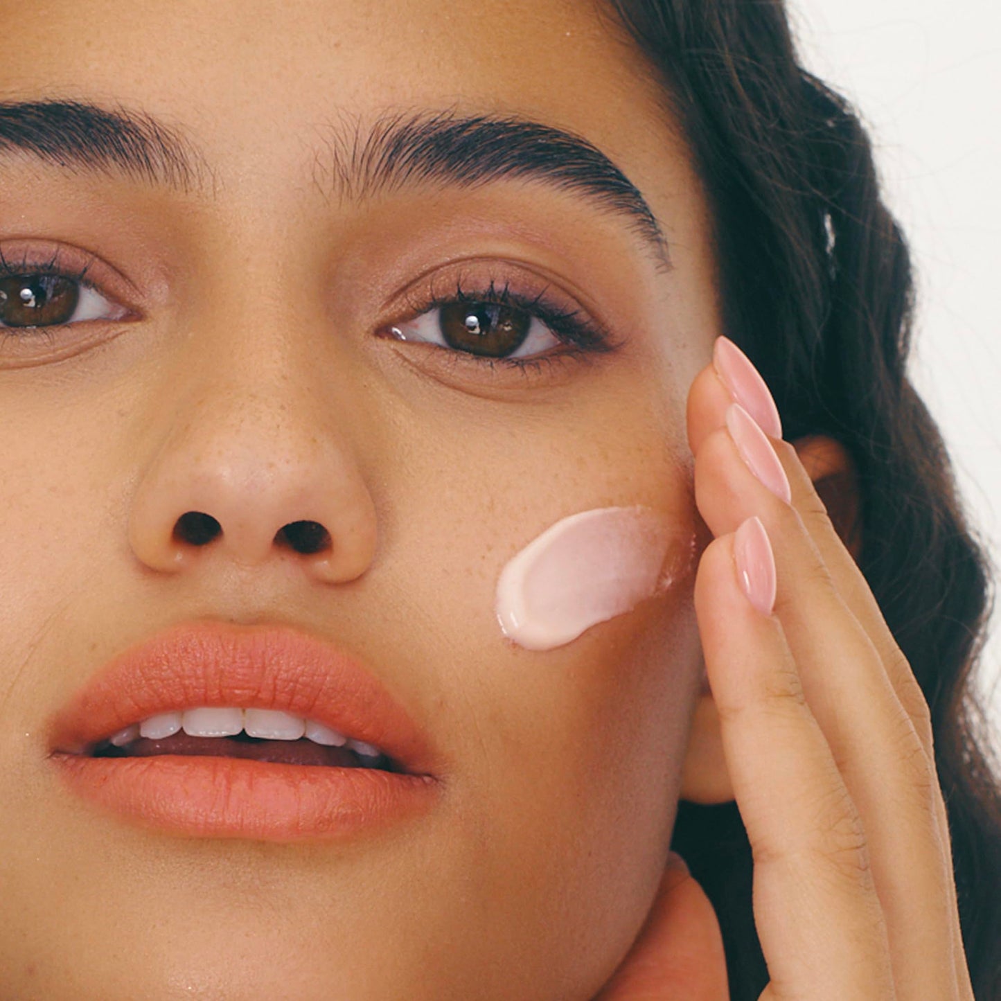 FRÉ Face Plumping Peptide Night Mask – Overnight Mask Firms, Smooths & Renews Skin, With Peptides for Youthful, Hydrated Complexion