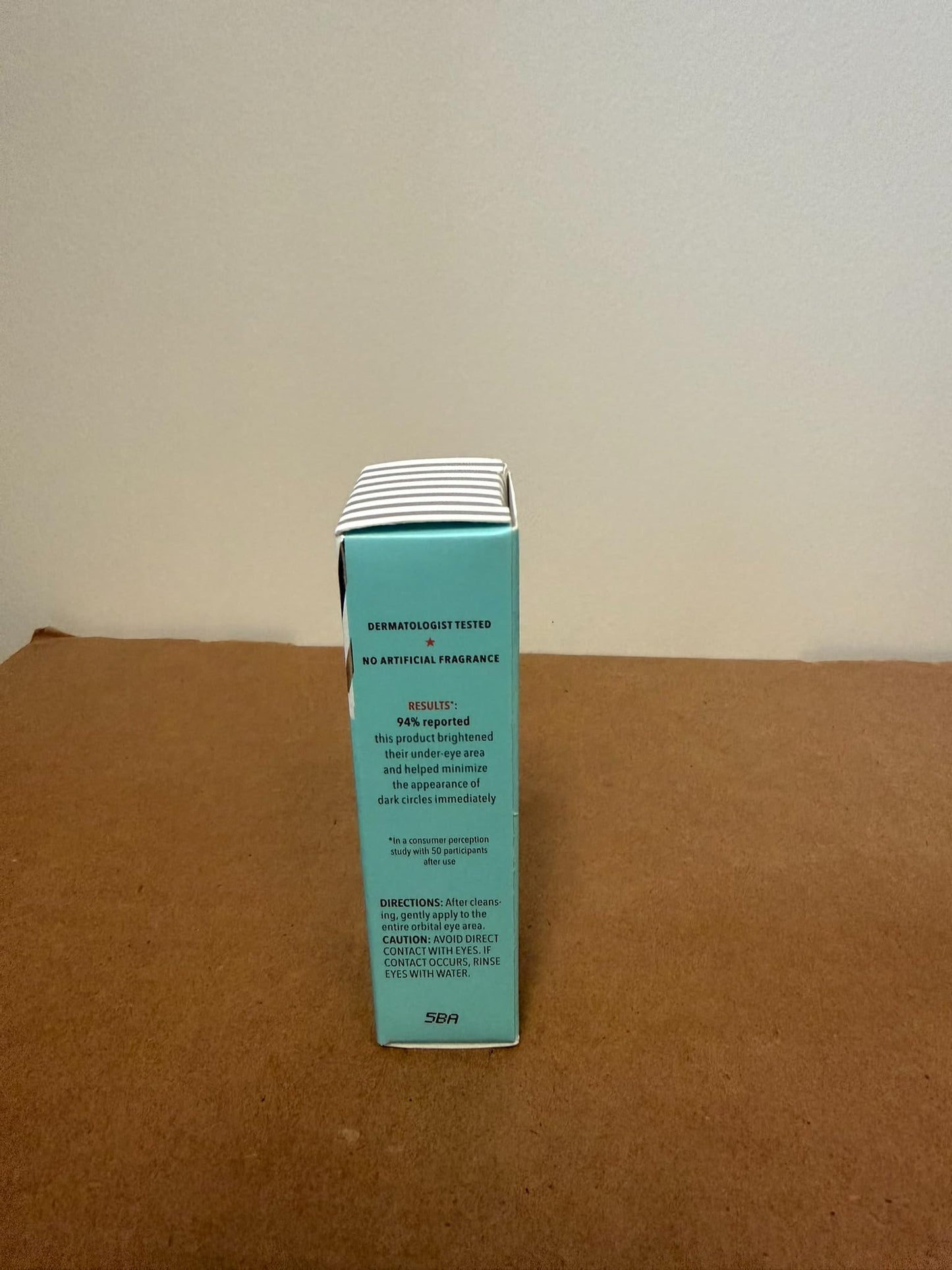 First Aid Beauty - Brighten + Glow Eye Cream with Niacinamide, Gives Skin an Instant Glow and Hydrates to Gradually Brighten & Help Reduce Appearance of Dark Circles, Safe for Sensitive Skin, 0.5 oz
