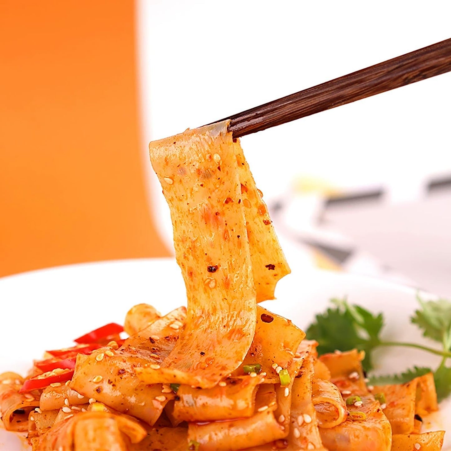 Authentic Sichuan Red oil pastry noodles 105g*4pcs,Sichuan spicy snacks (Hot and sour) Non-fried 红油面皮