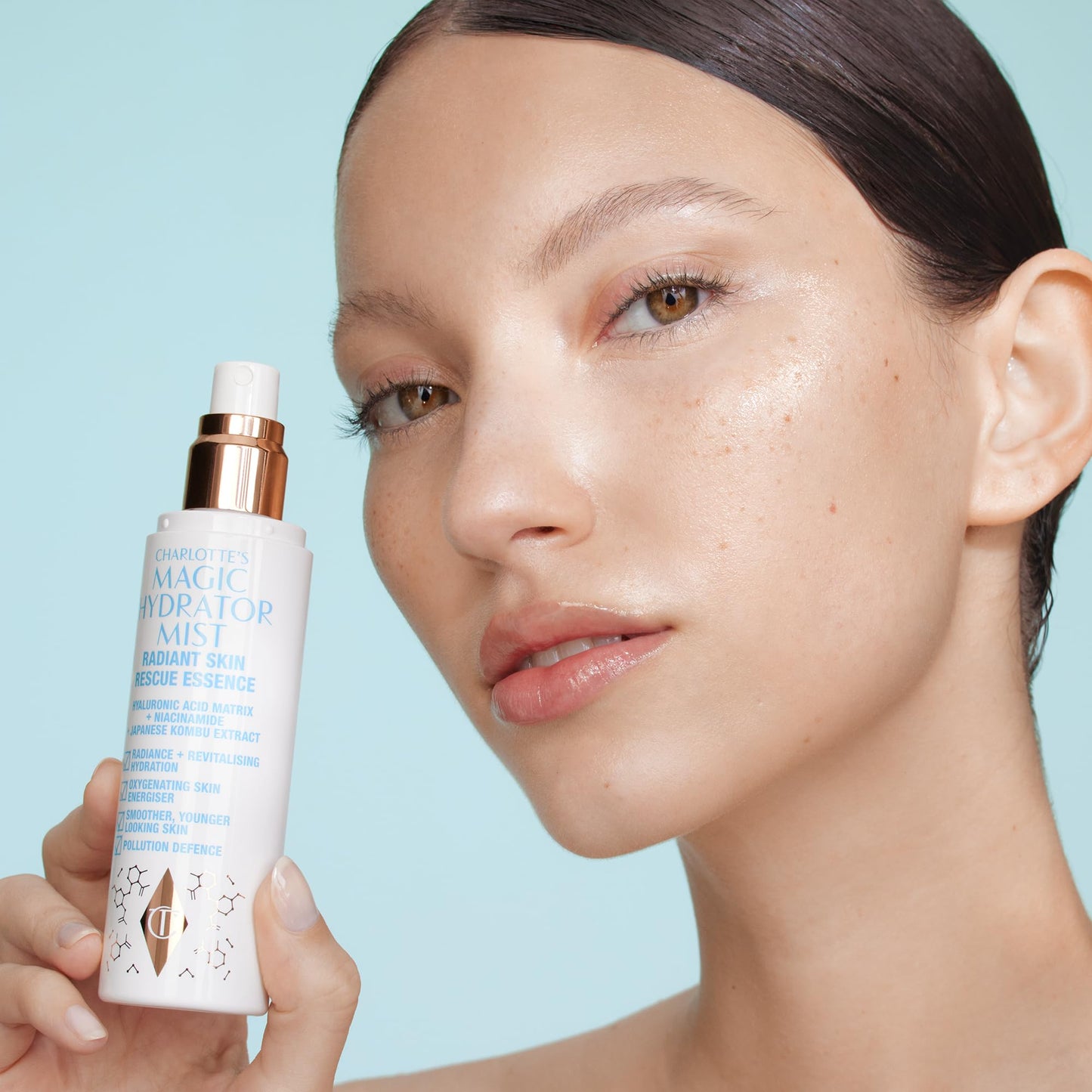 Charlotte Tilbury Magic Hydrator Face Mist - Hydrating Facial Spray for an Instant, Dewy Glow - Helps Absorb Other Skincare Products, Revitalizes Complexion & Leaves Skin Visibly Radiant