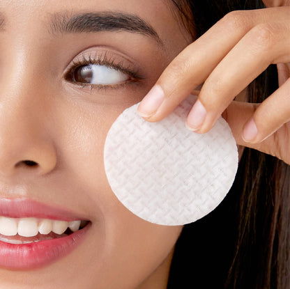 OHUI Miracle Toning Dual Sided Toner Pads | Exfoliating, Soothing, Moisturizing, Smoothing | Glowing Skin, Dullness | Hyaluronic Acid, Vitamin C, AHA, PHA, Niacinamide, Panthenol, Glycerin | K-Beauty