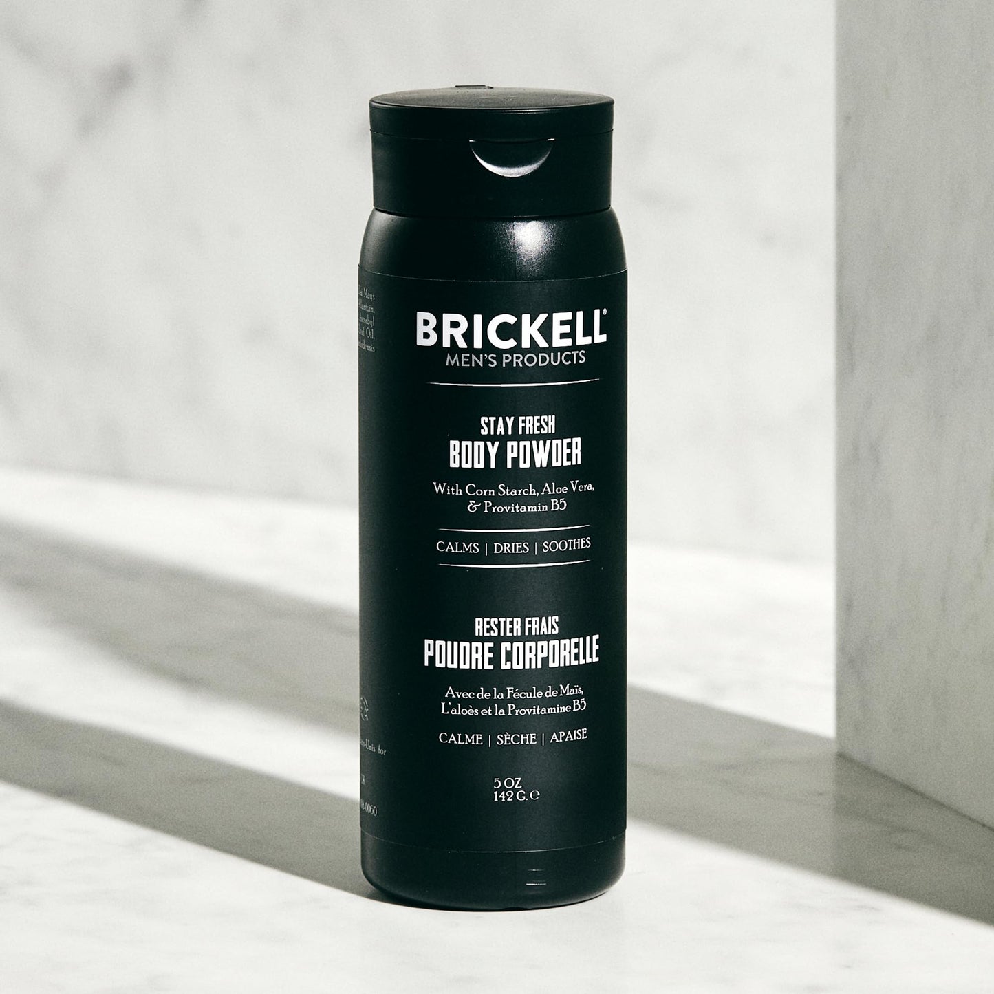 Brickell Men's Products Stay Fresh Body Powder for Men, Natural and Organic Talc-Free, Absorbs Sweat, Keeps Skin Dry, Unscented, 5 oz