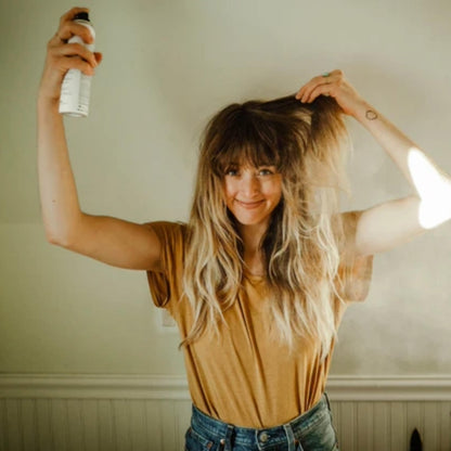 Davines Hair Refresher Dry Shampoo, Oil-Absorbing Volumizing Spray - Instantly Cleans & Refreshes Hair without Water - Rice Starch Formula Leaves No White Residue or Build-Up, 5.07 Fl Oz