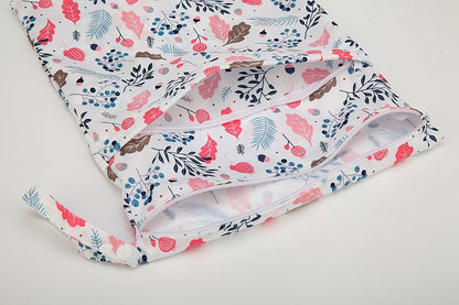 4 Pieces Set 1 piece Medium Wet Bag + 3 Pieces 16 Inch Regular Cloth Mama Cloth/Menstrual Pads/Reusable Sanitary Pads