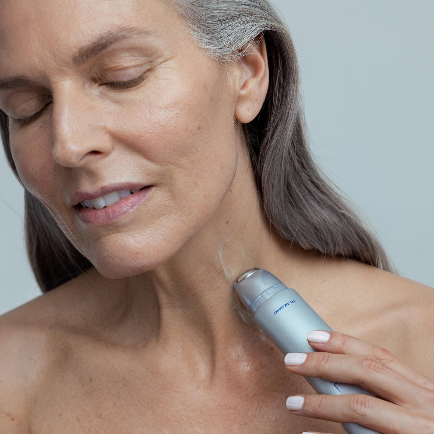 Obagi ELASTIderm Neck & Décolleté Lifting Concentrate with Patented Bi-Mineral Contour Complex, Retinoid & Alpha-Arbutin Clinically Proven to Reduce Fine Lines & Wrinkles – 2 oz