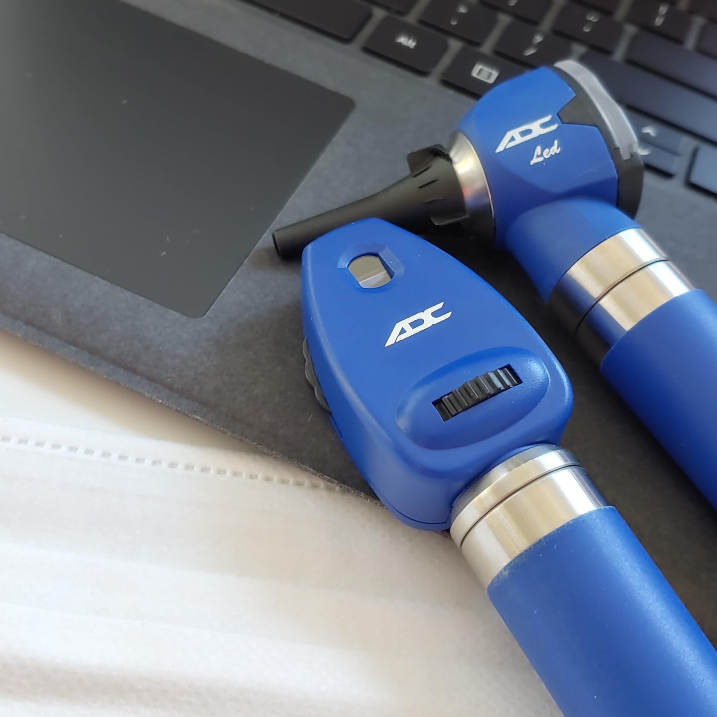 ADC Otoscope/Ophthalmoscope Diagnostic Set, Pocket Size, LED Lamp, 2.5V, Hard Case, Diagnostix 5110NLRB, Royal Blue