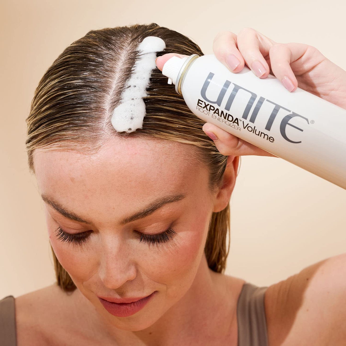 UNITE Hair – EXPANDA Volume – Root Lifting Foam for Instant Volume & Medium to Strong Hold – Thermal Protection – 8 Oz