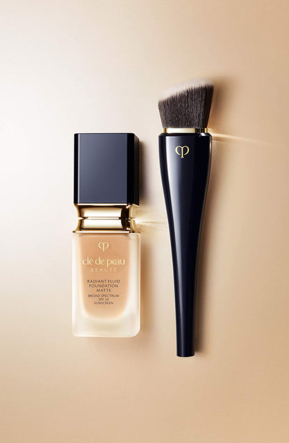 Cl%C3%A9 Peau Beaut%C3%A9 Coverage Foundation