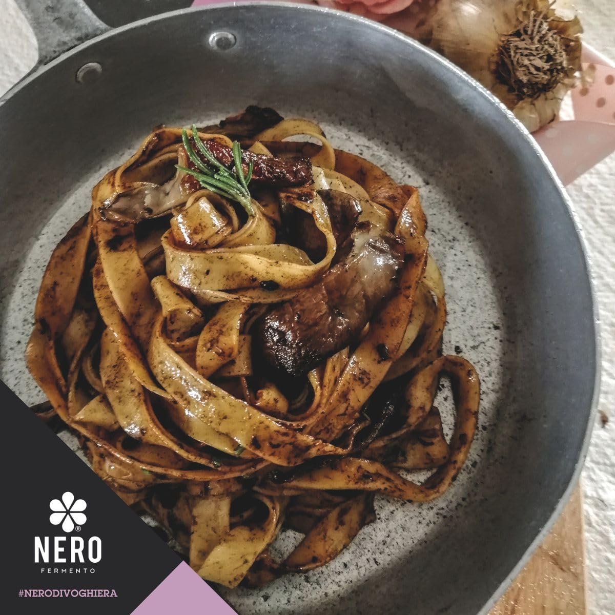 NERO FERMENTO Italian Black Garlic Cream (Voghiera, Italy), DOP, 60-Day Aged, 10.58 oz (300 g), Ready-to-Use Fermented Black Garlic Spread, Deep Umami with Subtle Balsamic Sweetness.