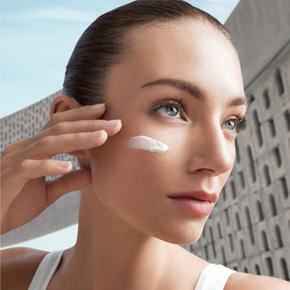 Biotherm Aquasource Hydra Barrier Cream, Lightweight And Fast-Absorbing Face Moisturizer for a Stronger Skin Barrier, with Biotech Plankton, Bio-Ceramides and Hyaluronic Acid