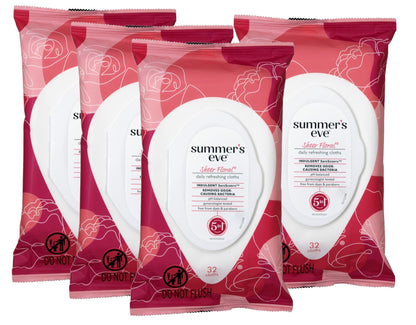 Summer's Eve Cleansing Cloths | Sheer Floral |32 Count | Pack of 4 | pH-Balanced, Dermatologist & Gynecologist Tested