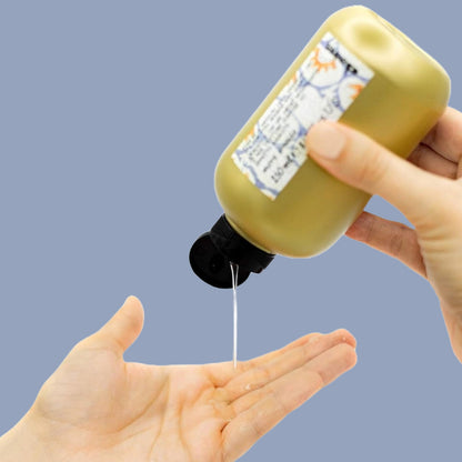 Davines This Is A Medium Hold Modeling Gel, Medium Hold Structure & Body - Adds Body & Elasticity to Defined Looks - No Flaking or Residue, 8.45 Fl Oz