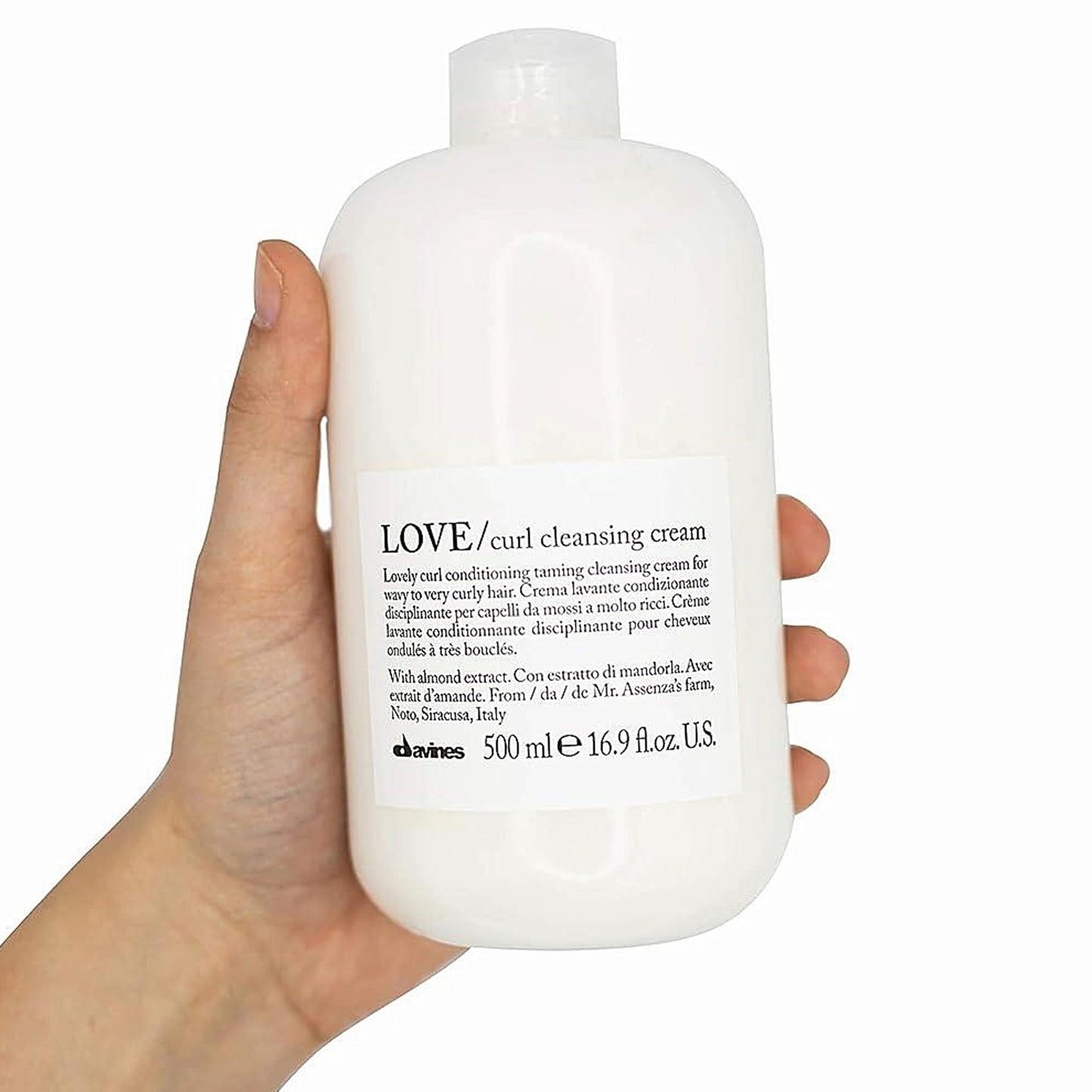 Davines LOVE Curl Cleansing Cream, 2-in-1 Conditioning Shampoo & Co-Wash for Wavy and Curly Hair - Light Gentle Cleanse Removes Impurities for Extremely Soft Curls with Almond Extract, 16.9 Fl Oz