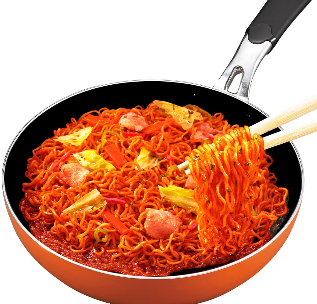 Sriracha Yakisoba, Spicy Chow Mein, No. 1 Tasting Japanese Instant Noodles (3.6 Oz/102 g) (5 Packs)