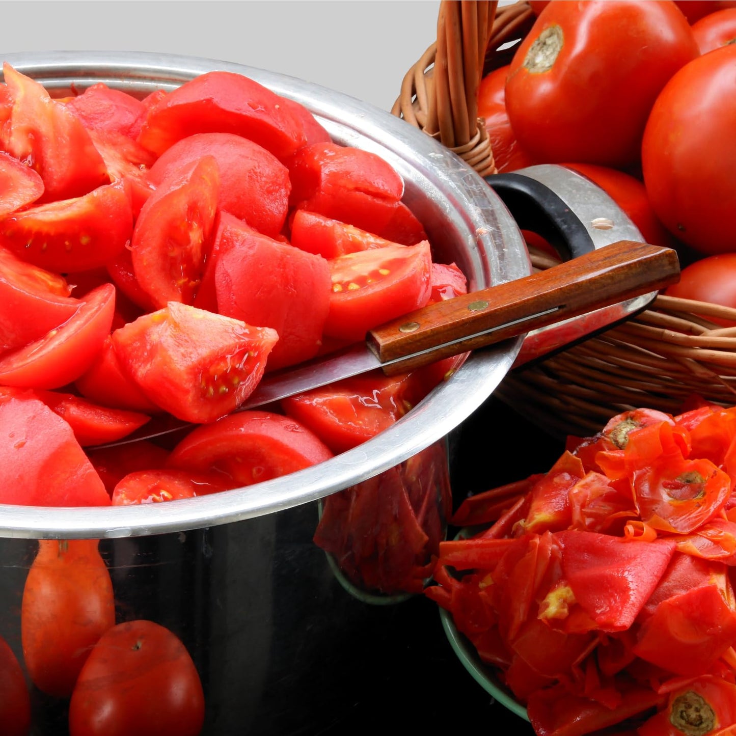 Pastene"Kitchen Ready" Ground Peeled Tomatoes - 28 oz (6 Pack)