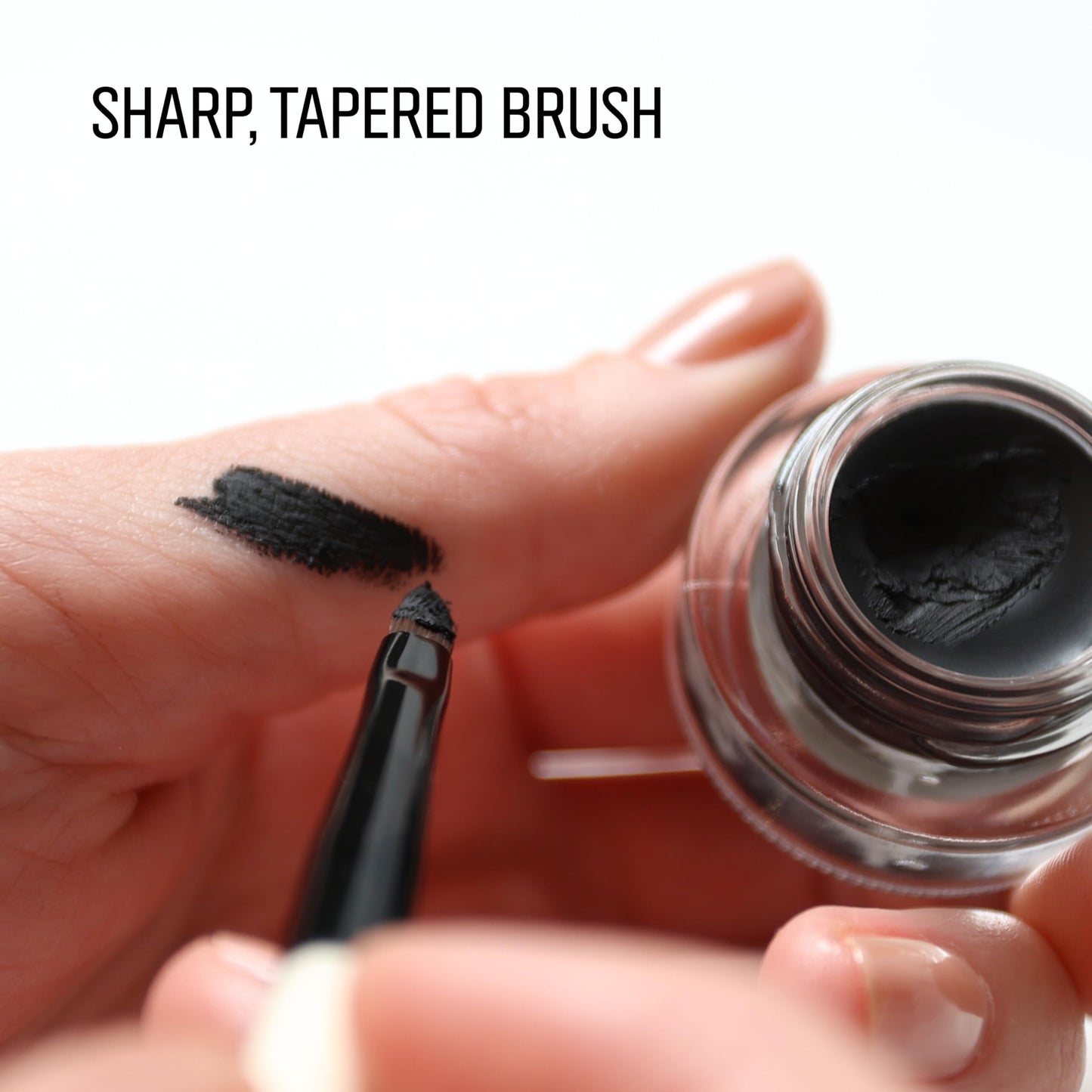 Bobbi Brown Eyeliner Brush | Eyeliner Brushes for Smudging, Precise Lines + Smokey Eyes | Works for Gel & Powder Liner