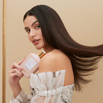 ALFAPARF MILANO Lisse Design Keratin Conditioner - Frizz Control - Maintains Keratin Smoothing Hair Treatment - Hydrating with Collagen and Keratin - For Dry, Damaged Hair (8.45 oz)