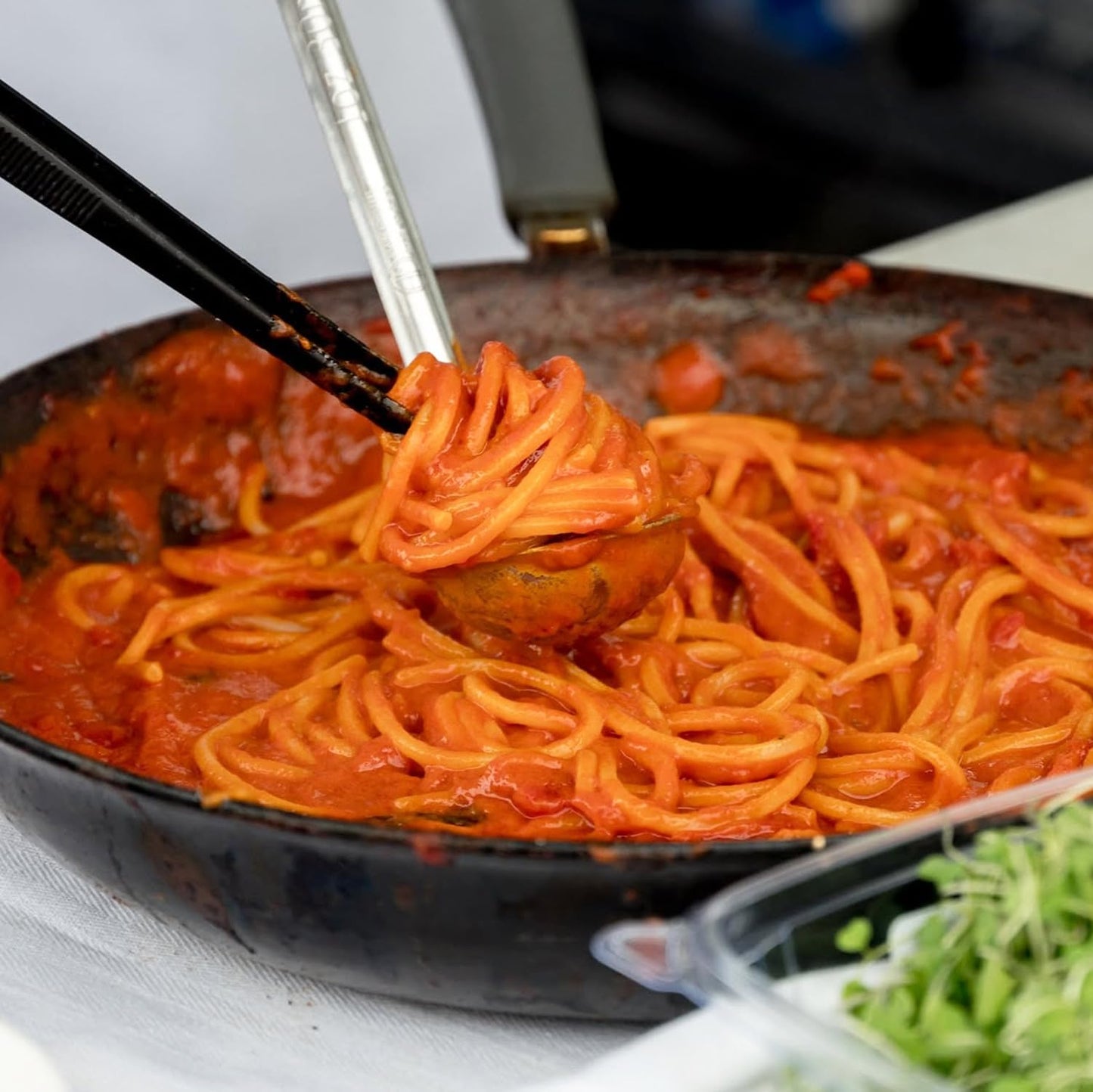 Rustichella d'Abruzzo Tomato & Basil Sauce | Authentic Italian Tomato Sauce with Fresh Basil & Olive Oil | Vegan | Perfect for Pasta, Pizza, Spaghetti & Marinara (23.9 oz / 680 g)