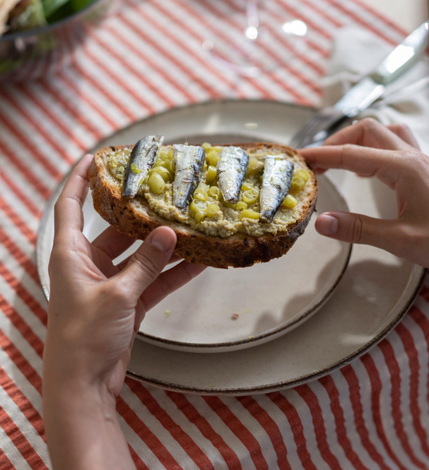 Baby Sardines in Olive Oil - 16/20 units, 1 tin x 4.1 oz