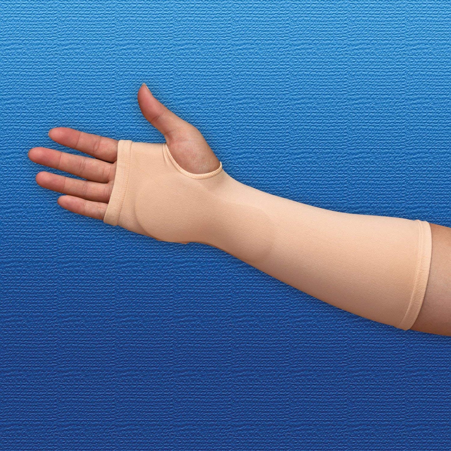 Silipos 14125 Carpel Gel Sleeve - , Small Hypoallergenic Compression Tube with Medical Grade Mineral Oil Gel. Arm & Ankle Supports