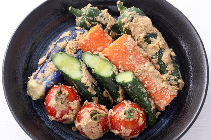 ISESOU Bran Nuka Miso. You can make Japanese pickles by adding cut vegetables (cucumbers, carrots, eggplants, etc.) to the bran miso you made. (Dry bran for replenishment 17.5oz)