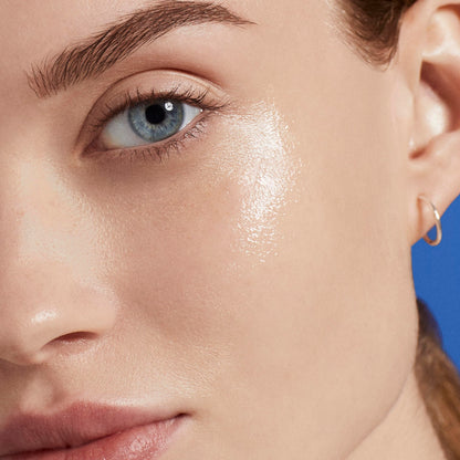 Biotherm Life Plankton Essence, Moisturizing Face Essence for All Skin Types with Biotech Plankton, Regenerating Care to Nourish, Protect and Plump Skin