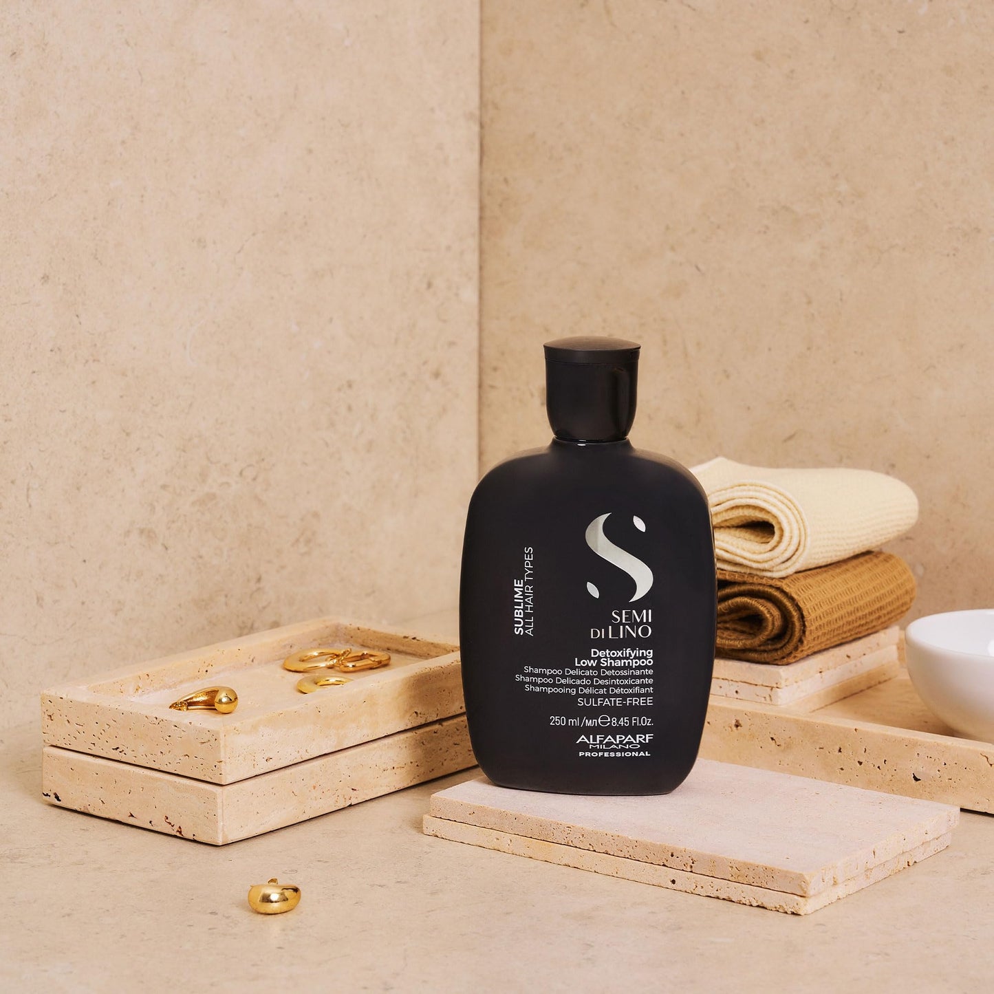 ALFAPARF MILANO Semi di Lino Detox Clarifying Shampoo for Product Build Up, Oil, and Hard Water - Sulfate Free Shampoo - Deep Cleaning Scalp Impurity Remover
