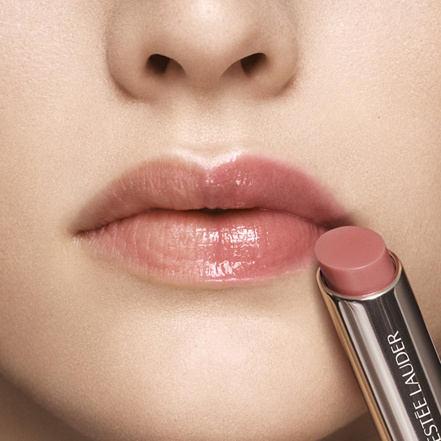 Estée Lauder Futurist HydraPlump Tinted Lip Balm | Includes Hyaluronic Acid + pH-Adaptive Color | Hydrates, Strengthens Lip Barrier
