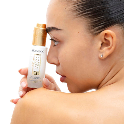 SKIN&CO Truffle Therapy Facial Oil, 1 FL OZ, For Women + Men, Providing Deep Hydration, Anti-Aging Benefits, And A Radiant Glow With Black Winter Truffle, Made in Italy